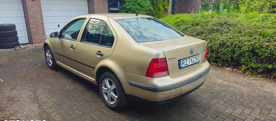 Volkswagen Bora cena 7900 przebieg: 246783, rok produkcji 2003 z Rzeszów małe 121